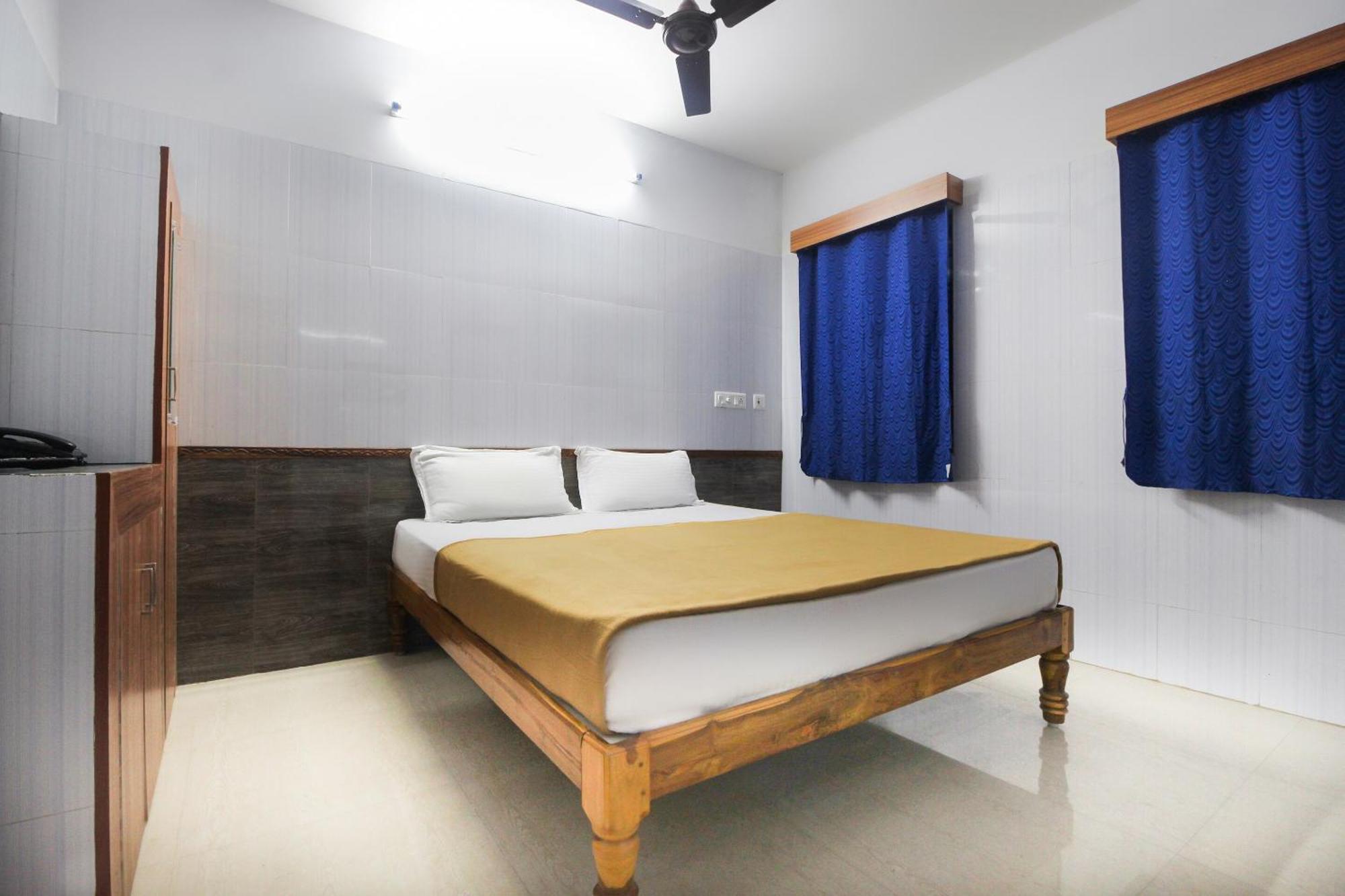 Hotel O Jks Deluxe Lodge Udaiyarpalaiyam Exteriör bild