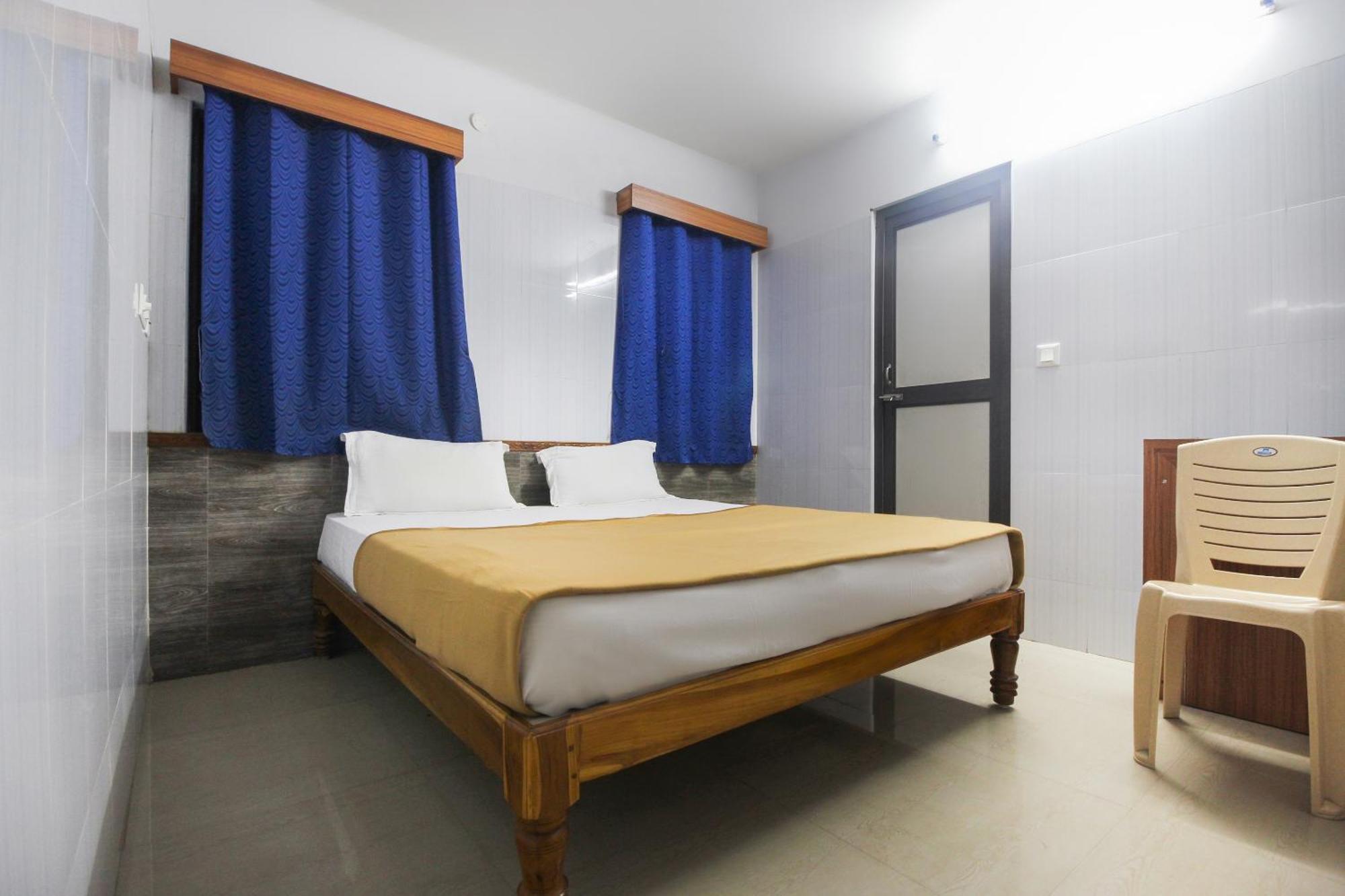 Hotel O Jks Deluxe Lodge Udaiyarpalaiyam Exteriör bild